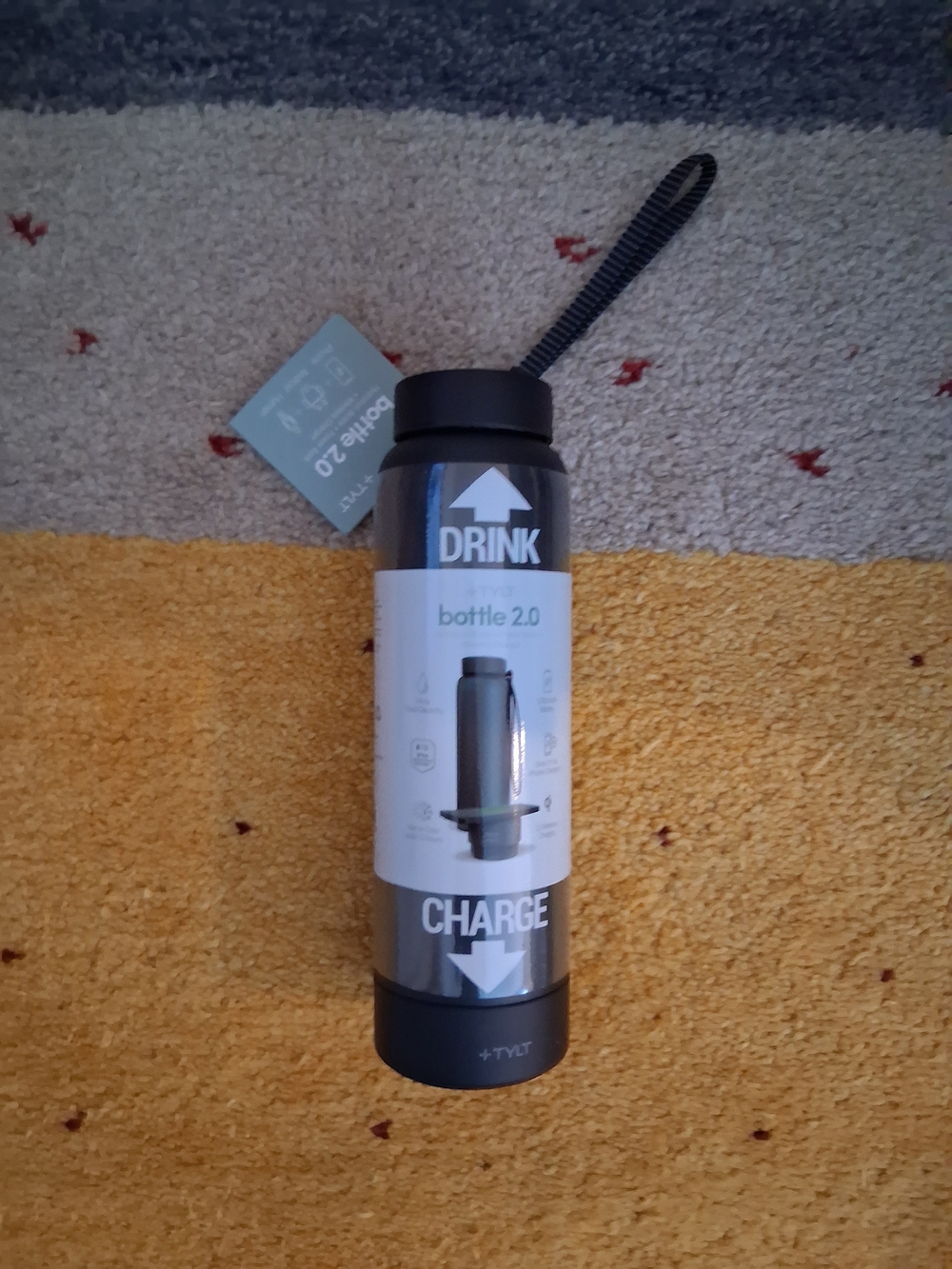 TYLT Power bank stainless steel Bottle 2.0 (24oz)+ Wireless charger (5700mAh)